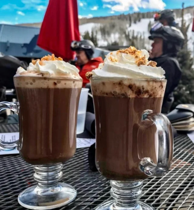 ⛷️🏔️ Ski in, sip out! 
Warm up this winter at CBar with our Butterfinger 🍫☕️ Indulge in a decadent blend of Bailey’s Chocolate Liqueur, Butterscotch Schnapps, hot cocoa, whipped cream, and crispy Butterfinger pieces. It’s the perfect après-ski treat! ❄️⛷️

Stop by slopeside and sip your way to cozy bliss. See you on the mountain! 

#WinterWarmer #CraftCocktail #VailChophouse #AprèsSki #SkiInSipOut