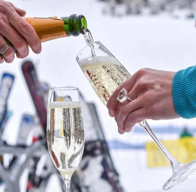 🥂 Champagne Toast Slopeside at Beaver Creek Chophouse & CBar 🍾

The place to be this weekend! After a day of epic skiing, join us for a bubbly celebration slopeside at Beaver Creek Chophouse & CBar. 🏔️✨

Enjoy great company, stunning views, and a toast to the weekend! 🥂

#BeaverCreekChophouse #ChampagneToast #WeekendSki #SlopesideVibes #BeaverCreek #SkiVibes #CheersToTheWeekend #LuxuryDining #SkiLife #BubblyTime