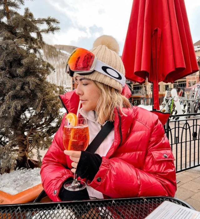🍹 Sip, Chat & Après Slopeside! 🍴
Join us at Vail Chophouse, open daily for Lunch, Après & Dinner at both Vail & Beaver Creek. 
Enjoy Prime Steaks, Fresh Seafood, Craft Cocktails, and some of the best Après-ski patios with stunning views. 🏔️

See you soon!
•
•
•
•
•
•
•
#Vail #VailColorado #Ski #Eat #Drink #Slopeside #Views #AprèsSki #VailChophouse #BeaverCreek